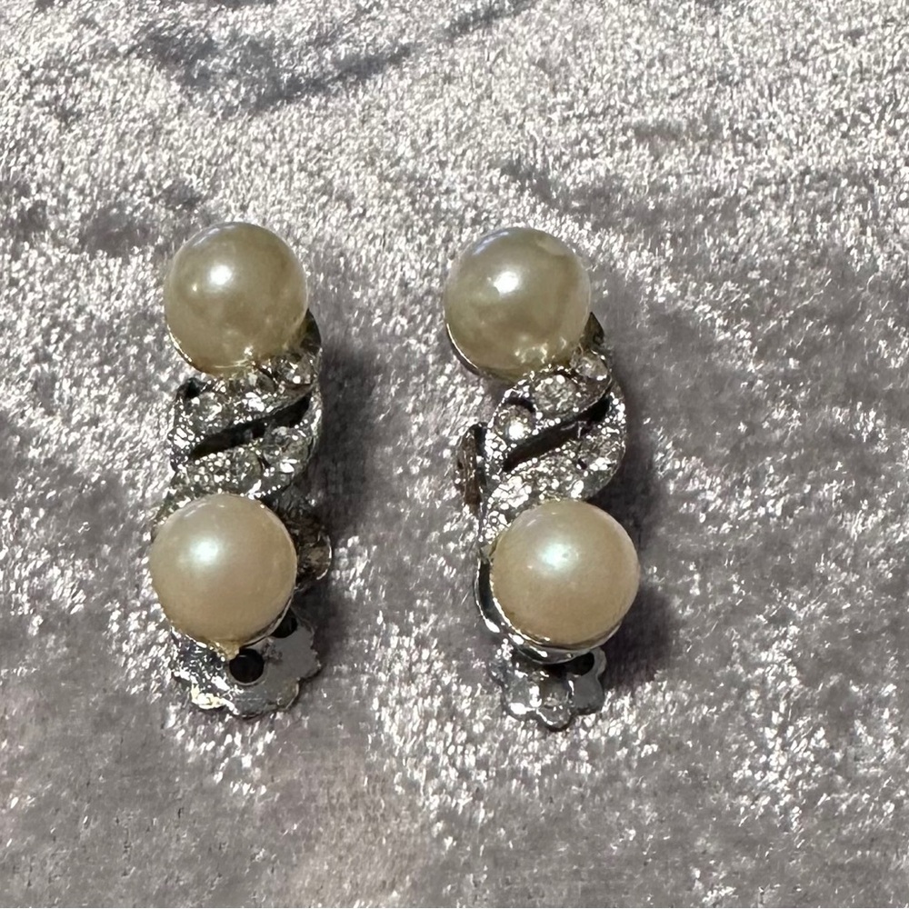 Vintage Pearl and Rhinestone Earrings